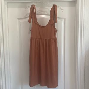 Dress • Adjustable straps